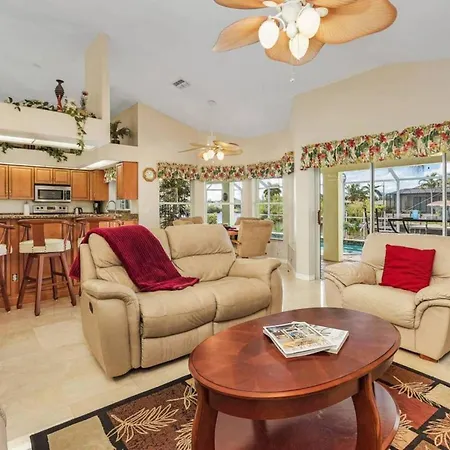 Stunning Coret Holiday home *